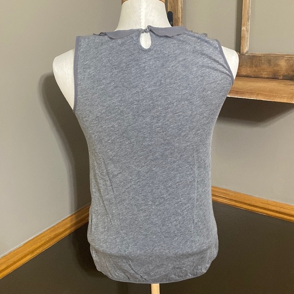 Loft dark gray sleeveless top ruffle neckline size s - Picture 3 of 8